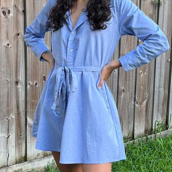 American Apparel blue chambray “shirt” style minidress with belt. Size M/L EUC - Picture 2 of 10